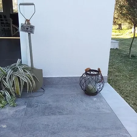 Raphael Villa
